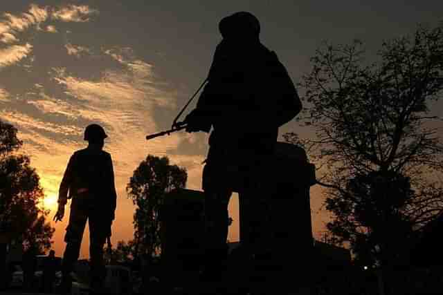 Indian army soldiers patrolling in Jammu and Kashmir (J&K). (AFP/Getty Images)